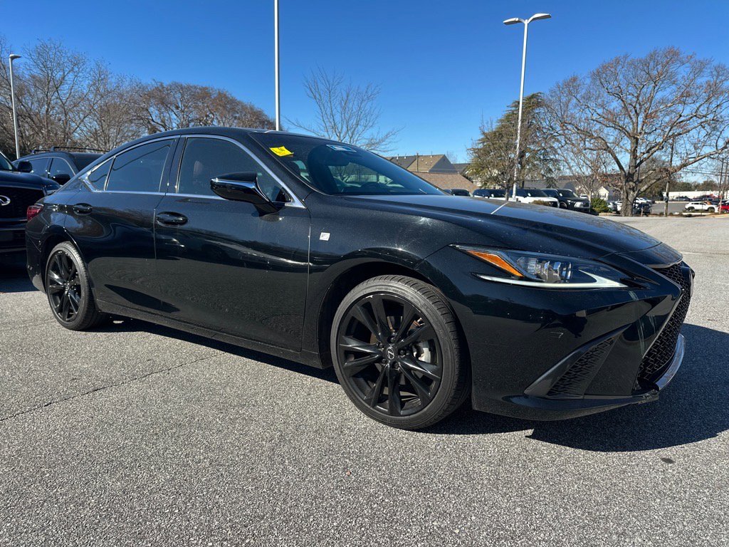 2022 Lexus ES F SPORT's photo
