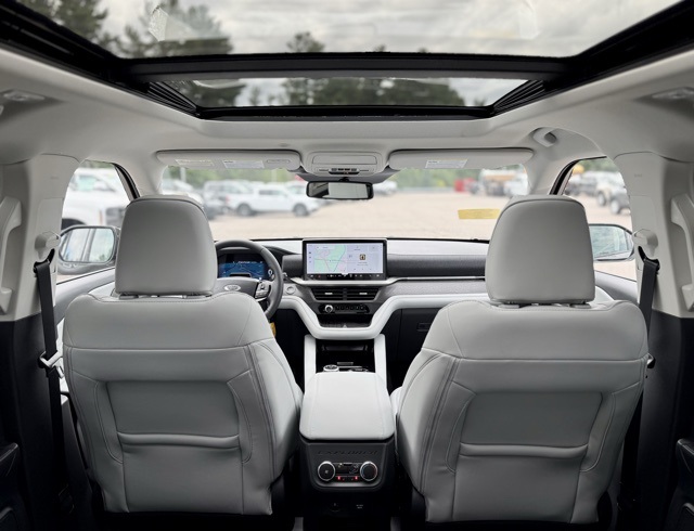2025 Ford Explorer Platinum photo 27