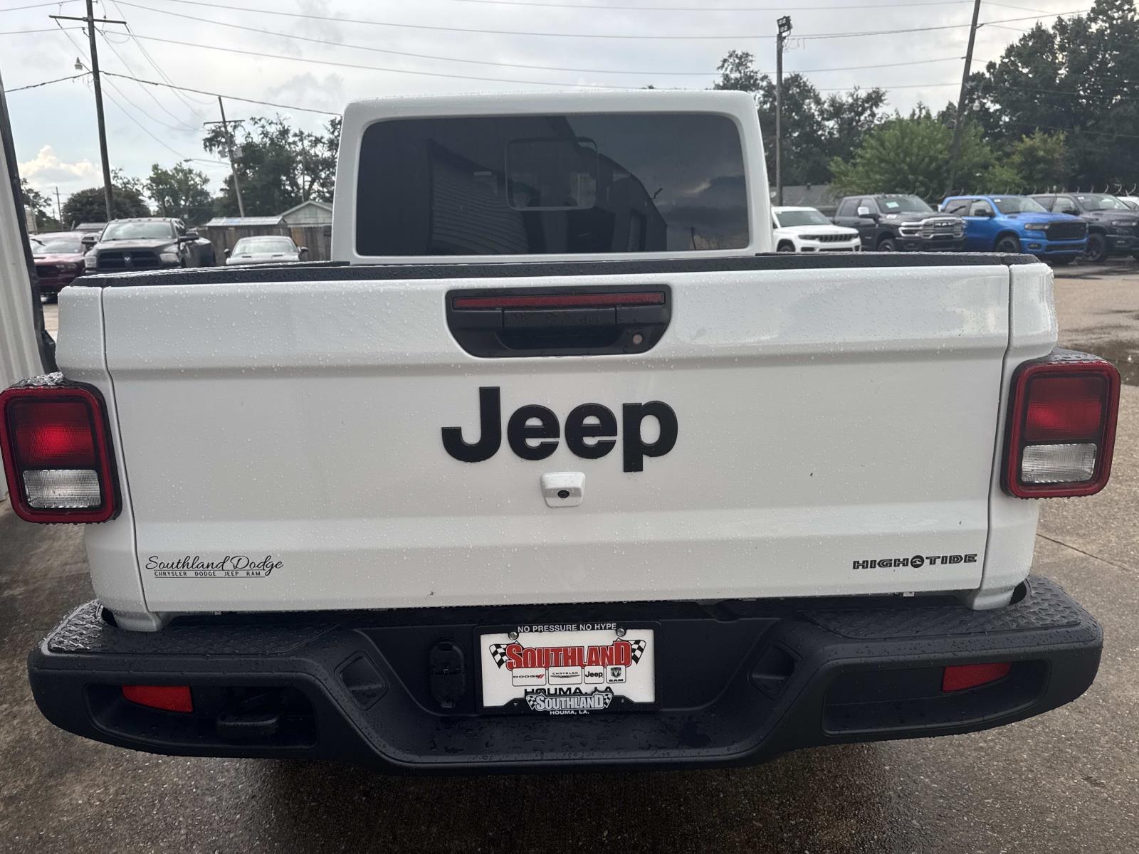 2025 Jeep Gladiator Sport photo 2