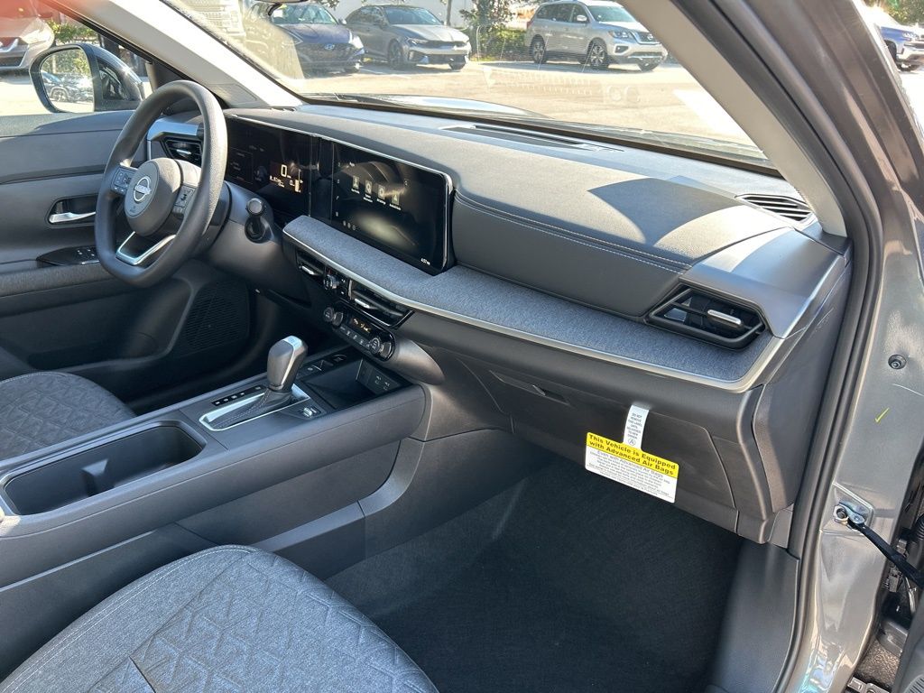 2026 Nissan Kicks SV photo 33
