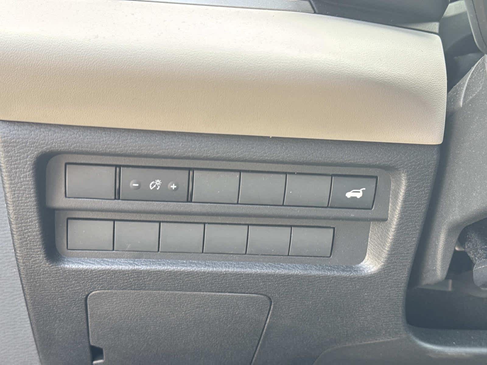 2025 Mitsubishi Outlander SEL photo 11