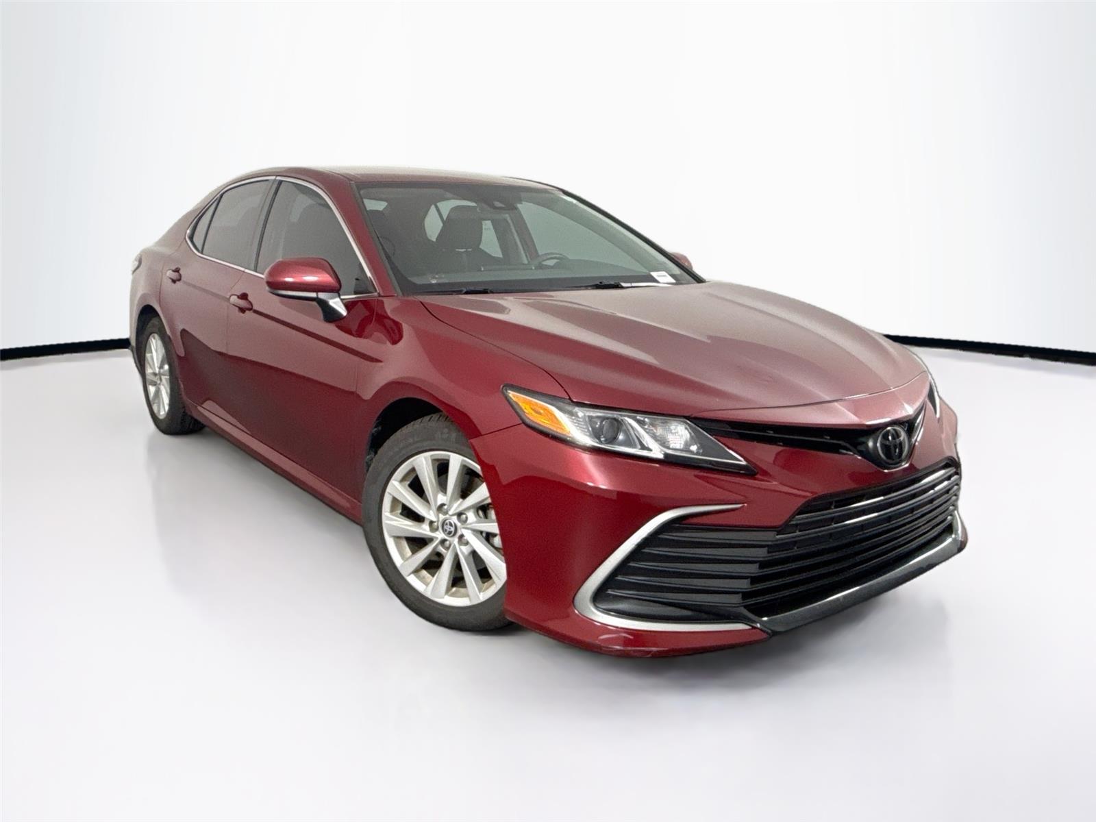 2022 Toyota Camry LE photo 4