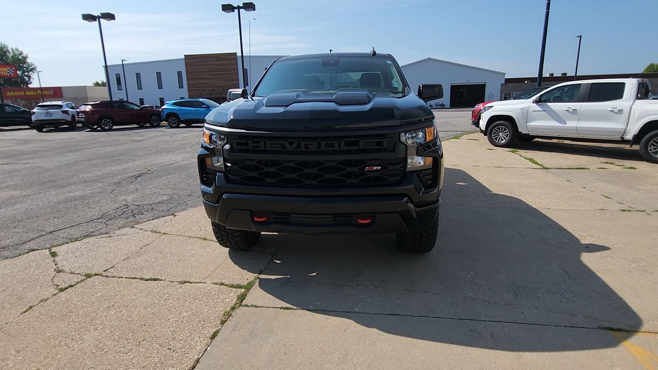 2023 Chevrolet Silverado 1500 Custom Trail Boss photo 3