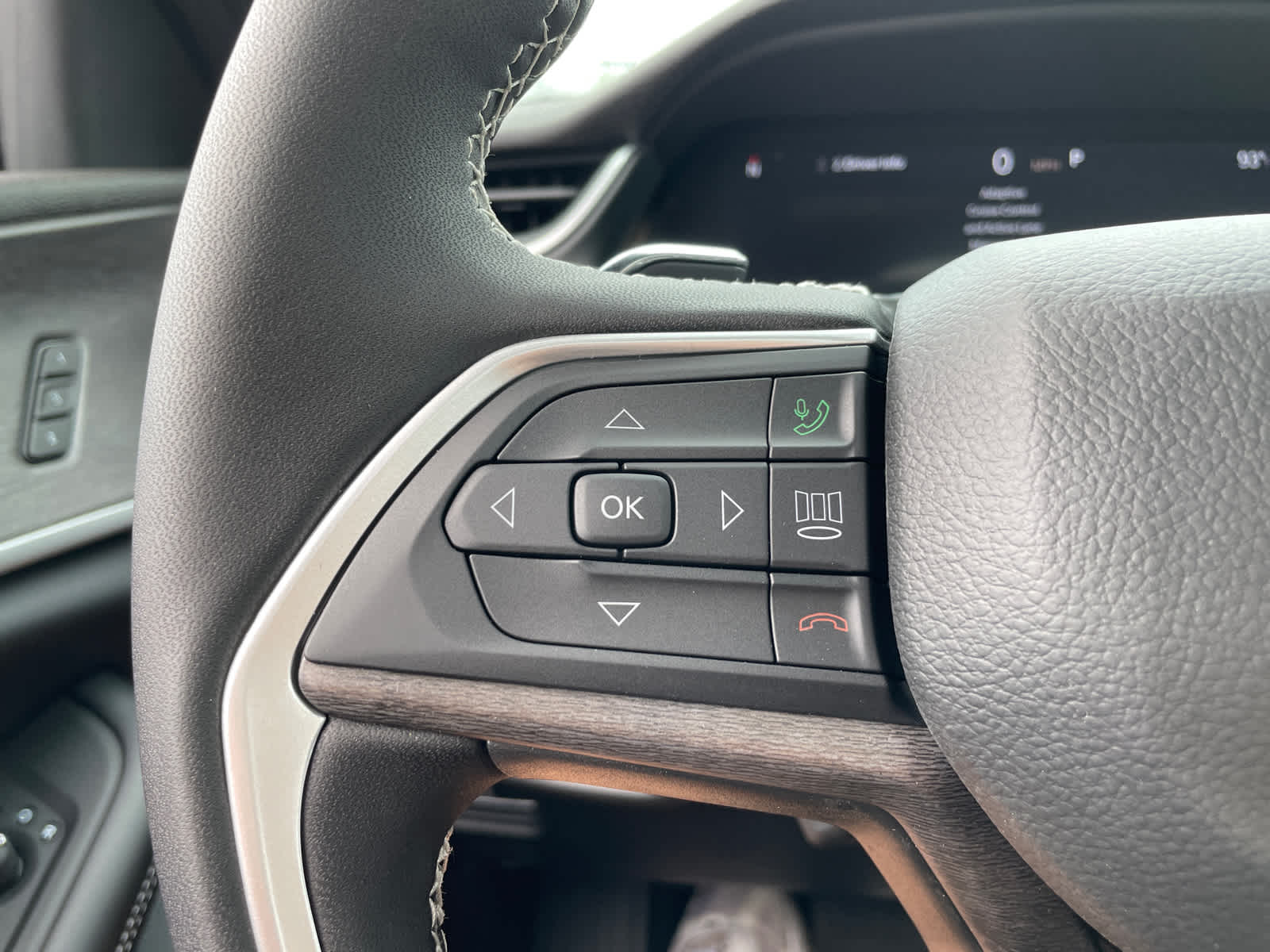 2025 Jeep Grand Cherokee Limited photo 21