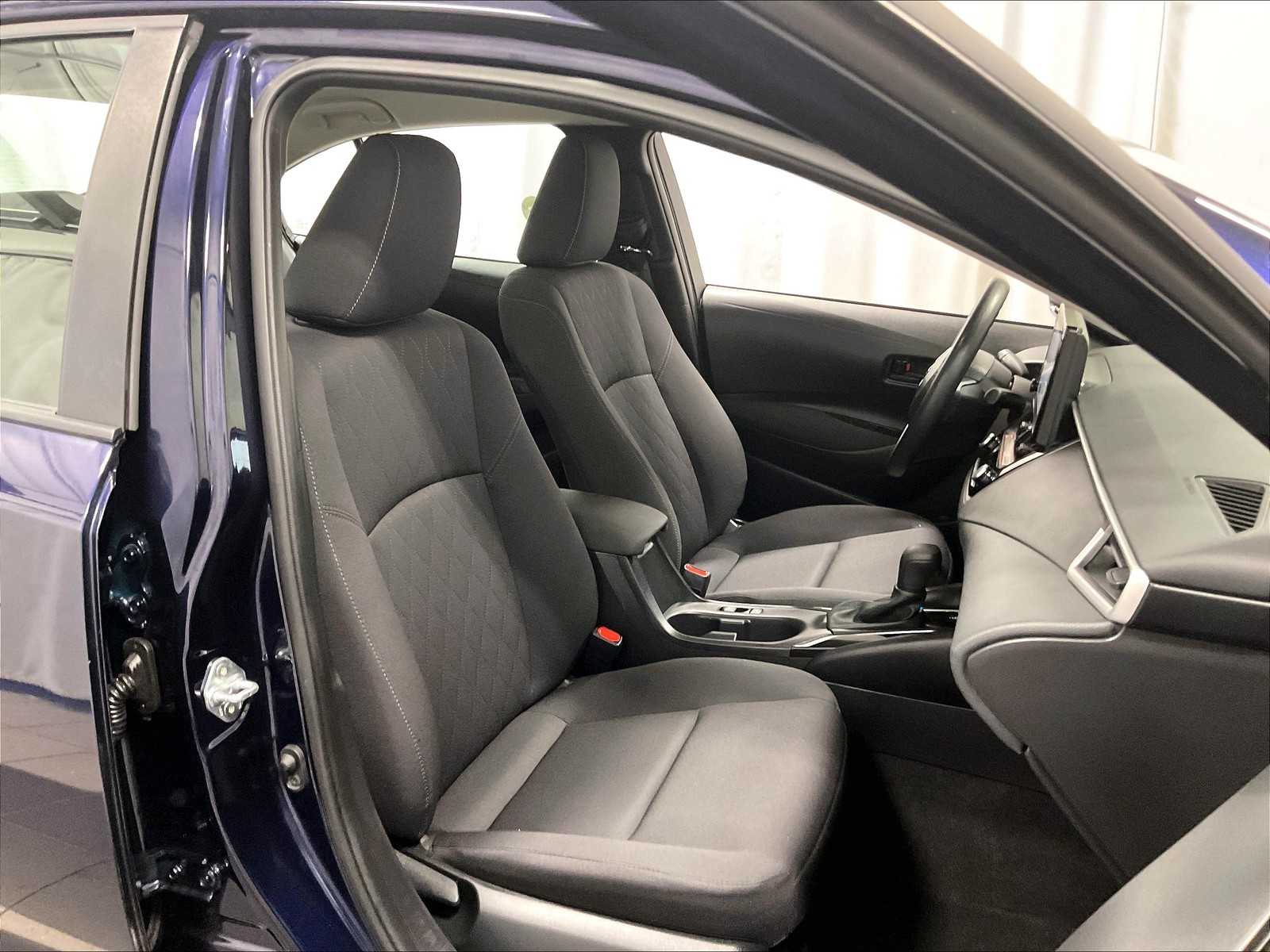 2025 Toyota Corolla LE photo 11