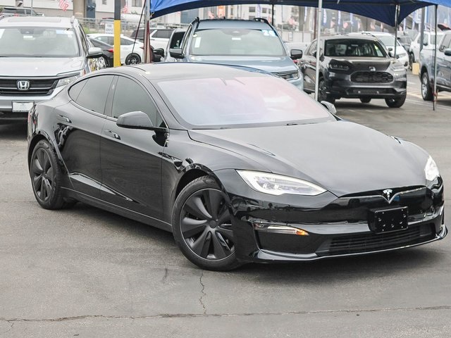 2022 Tesla Model S Base's photo