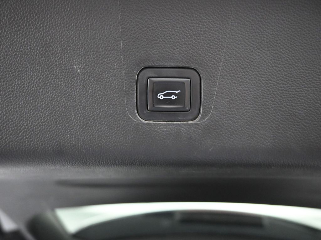 2020 Chevrolet Traverse Premier photo 9