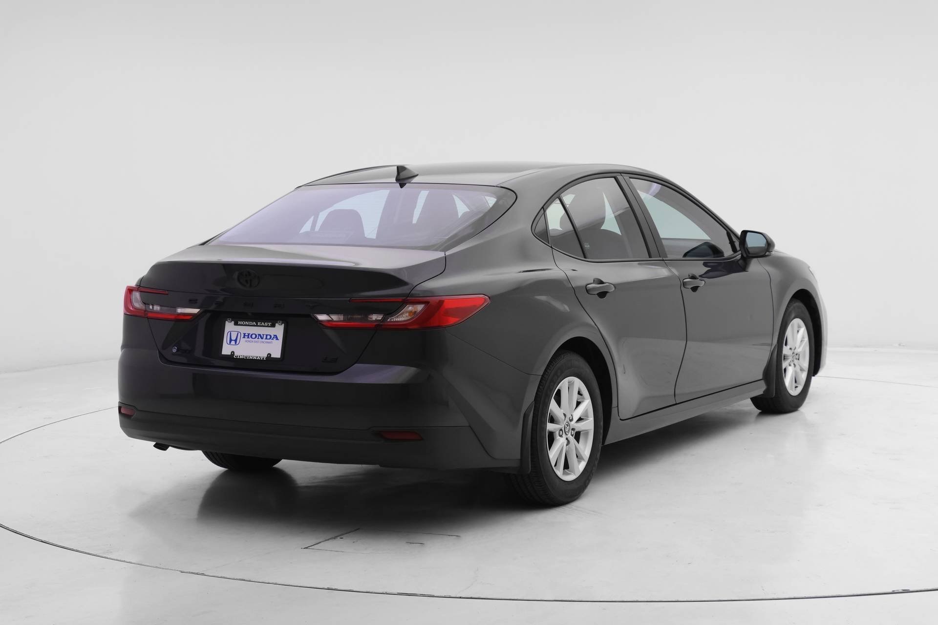 2025 Toyota Camry LE photo 2