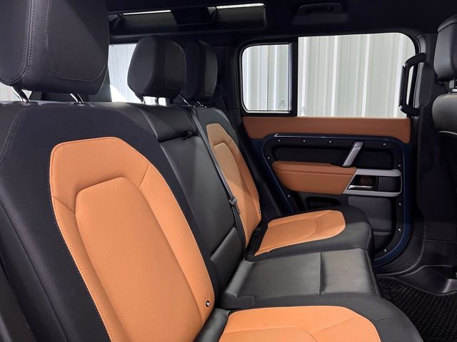 2024 Land Rover Defender 110 X-Dynamic SE photo 12