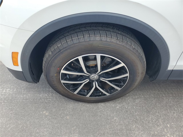 2021 Volkswagen Tiguan SE photo 6