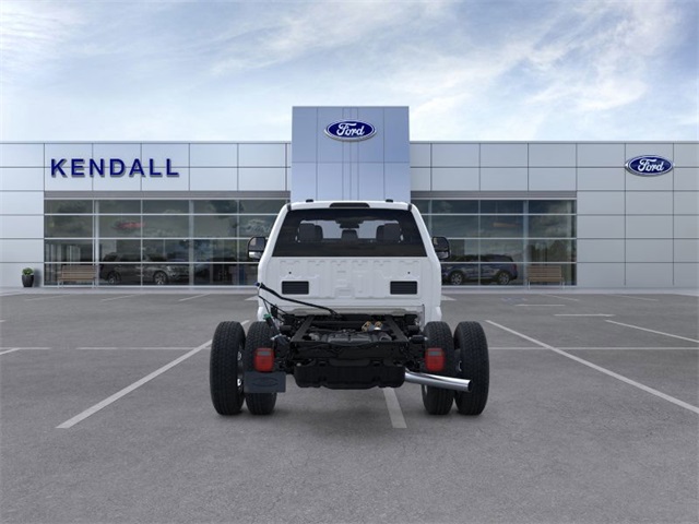 2025 Ford F-350 photo 4