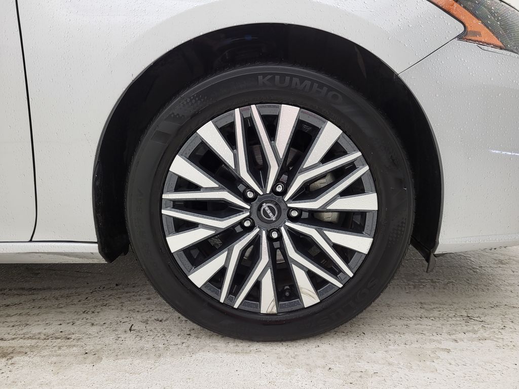 2024 Nissan Altima 2.5 SV photo 17