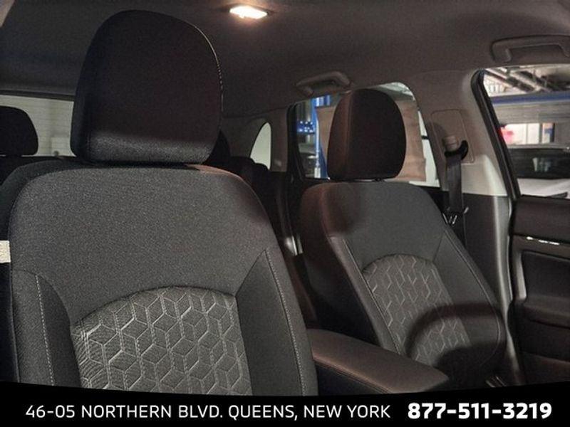 2025 Mitsubishi Outlander Sport ES photo 26