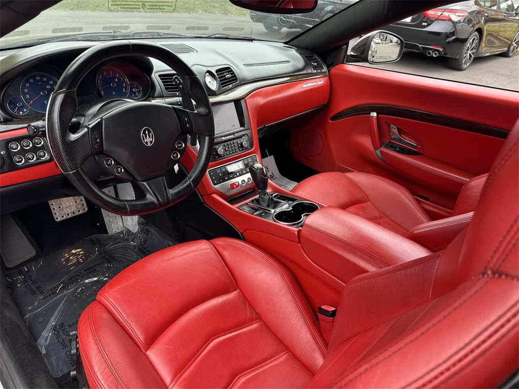 2016 Maserati Granturismo Sport photo 2