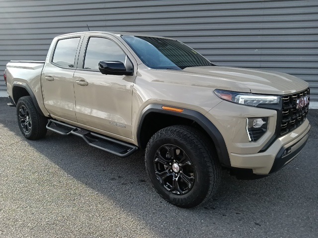 2024 GMC Canyon Elevation's photo
