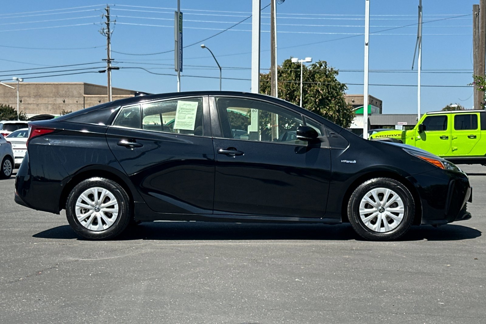 2022 Toyota Prius L Eco photo 3