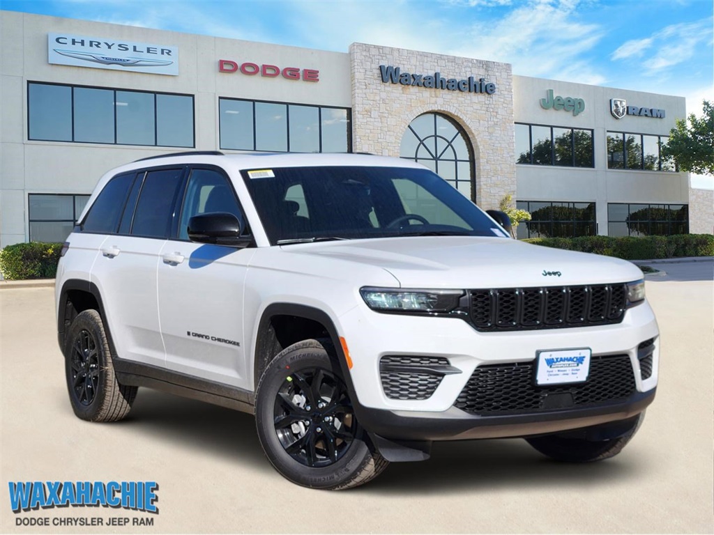 2025 Jeep Grand Cherokee Altitude's photo