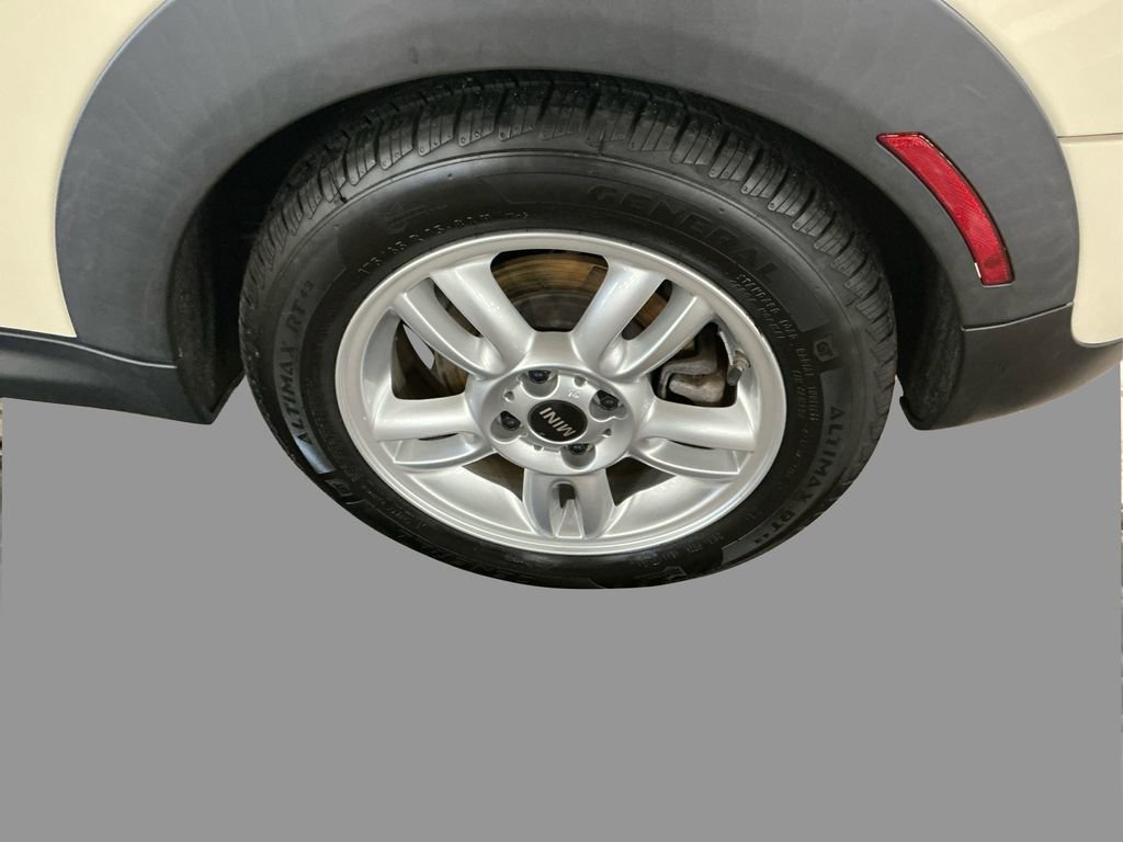 2013 Mini Clubman Base photo 16