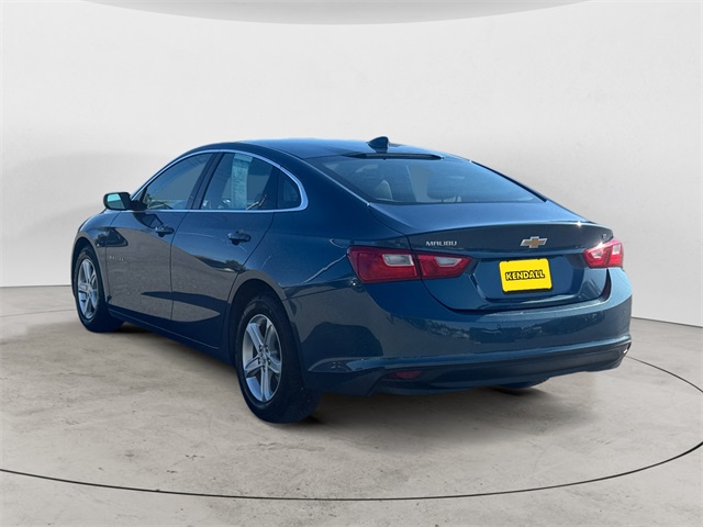 2024 Chevrolet Malibu 1LT photo 3