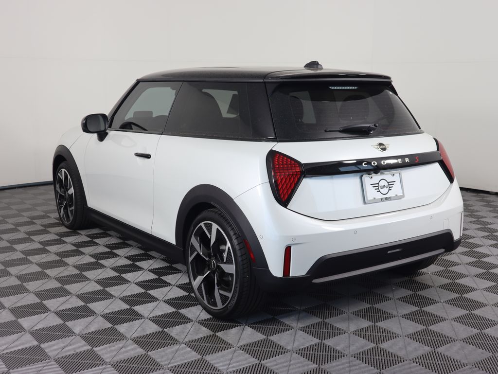 2025 Mini Cooper S Iconic photo 7