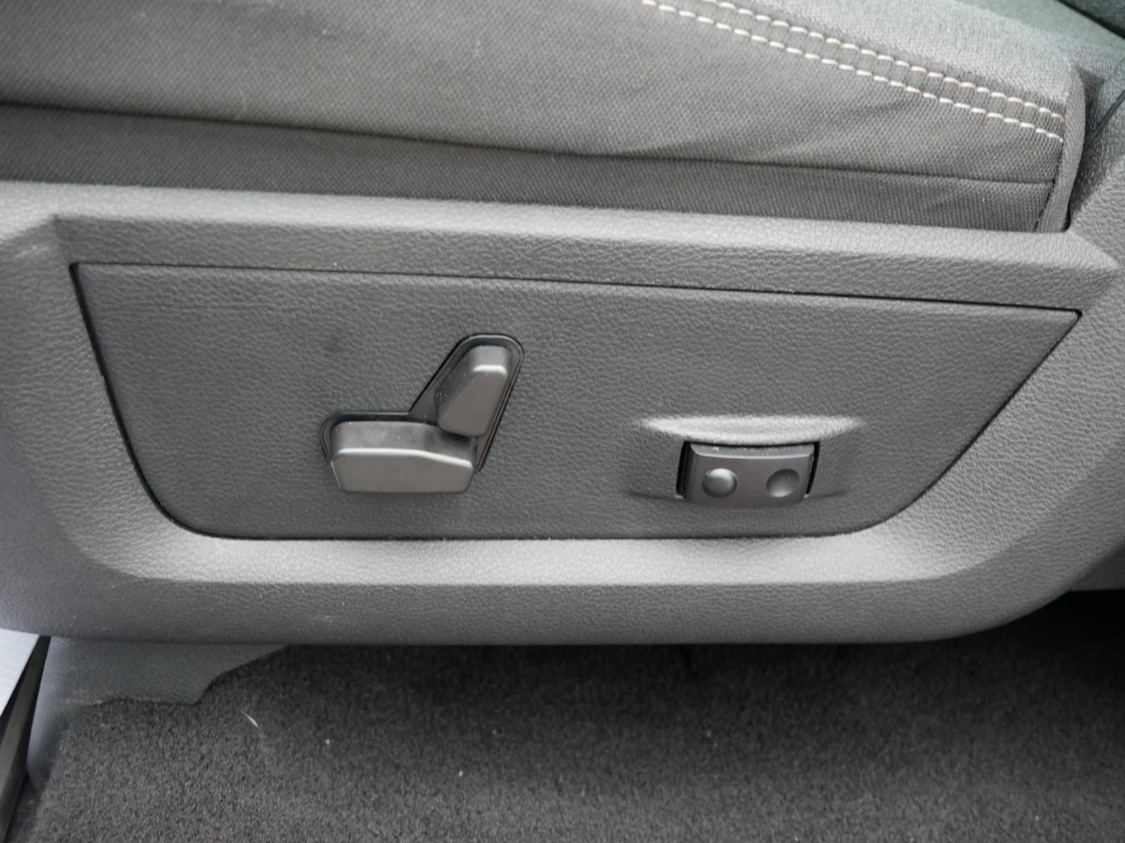 2022 Ram 1500 Classic Warlock photo 12