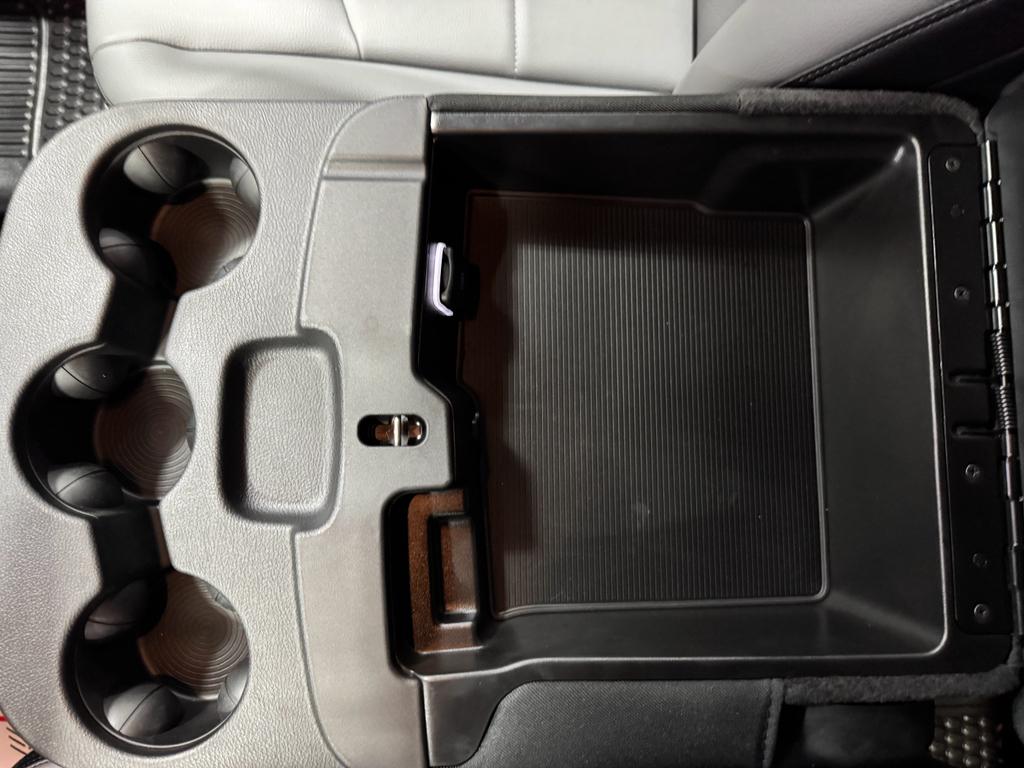 2025 Ram 2500 Tradesman photo 4