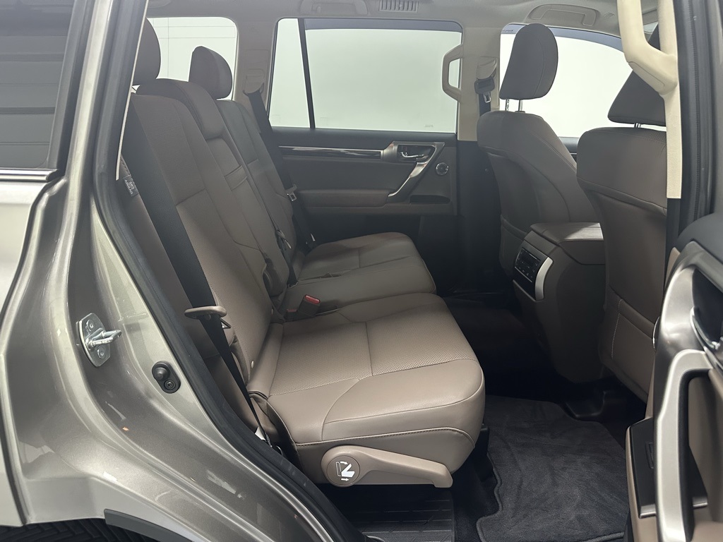 2022 Lexus GX 460 Premium photo 16