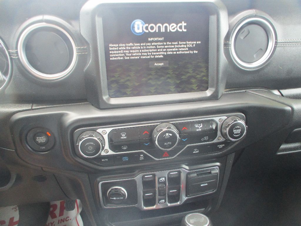 2023 Jeep Wrangler 4xe Sahara photo 5
