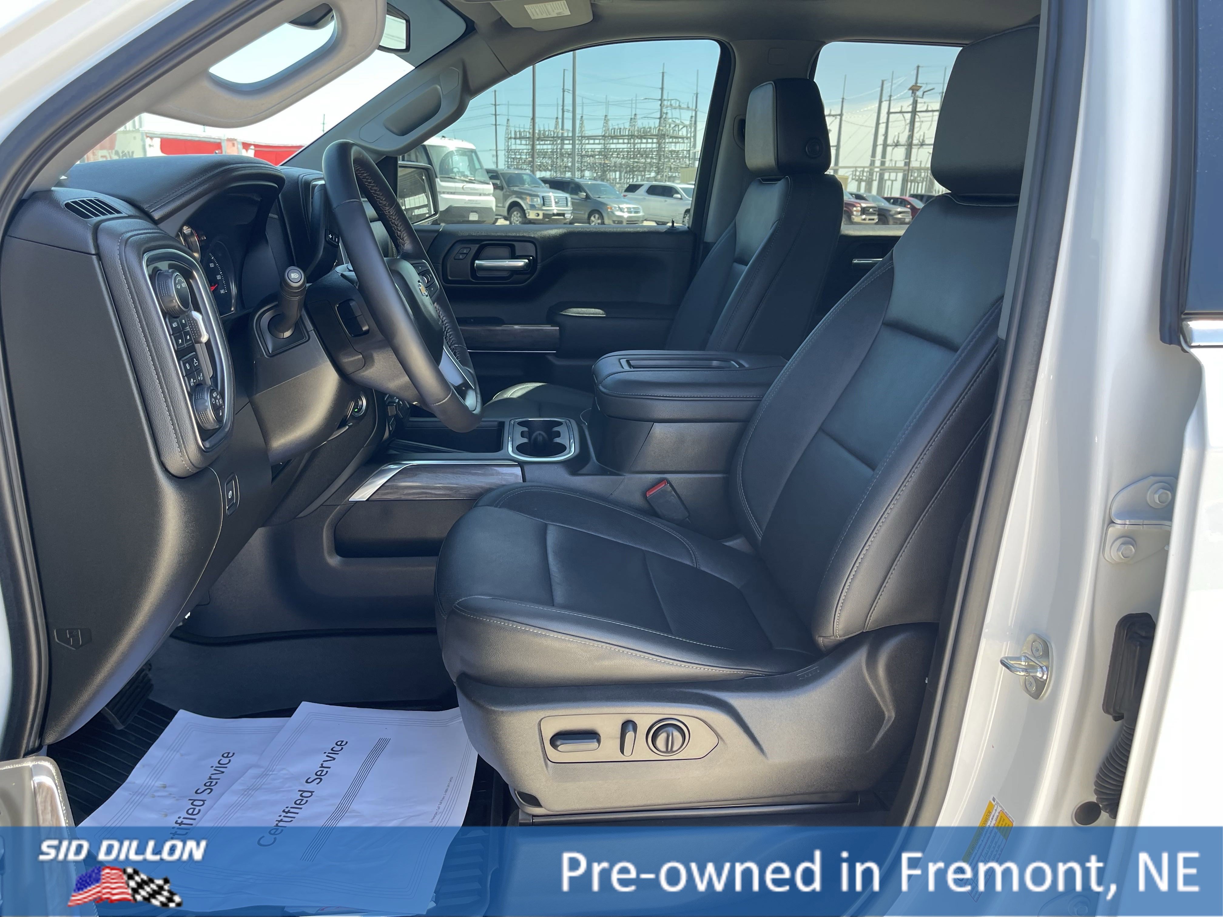 2022 Chevrolet Silverado 1500 LTZ photo 2