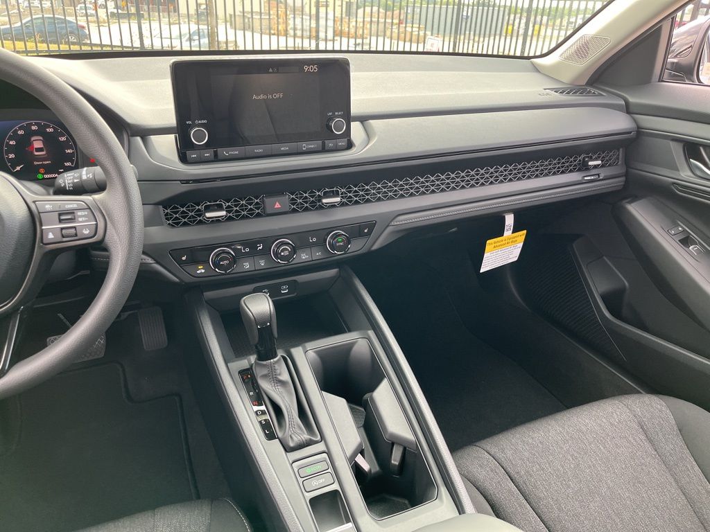 2025 Honda Accord 1.5T SE photo 8