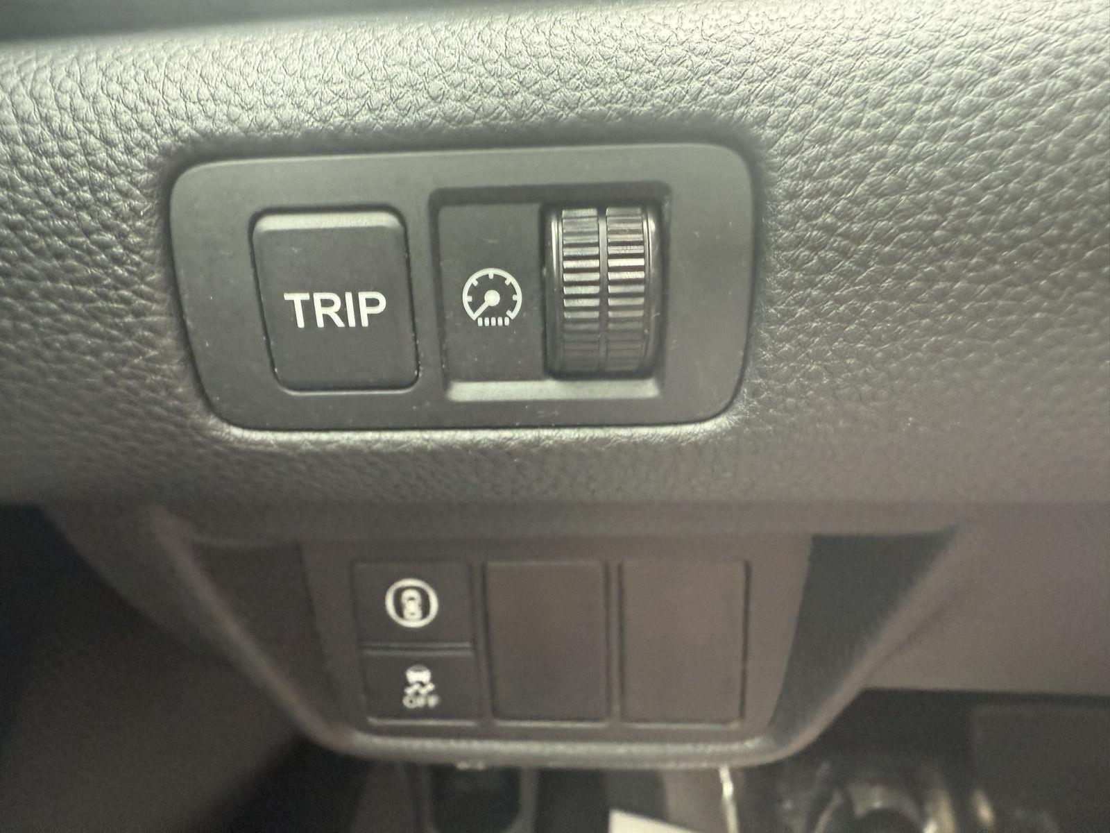 2021 Honda Accord Hybrid EX photo 12