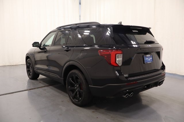 2023 Ford Explorer ST photo 4