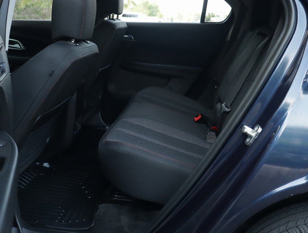 2017 Chevrolet Equinox LT photo 24
