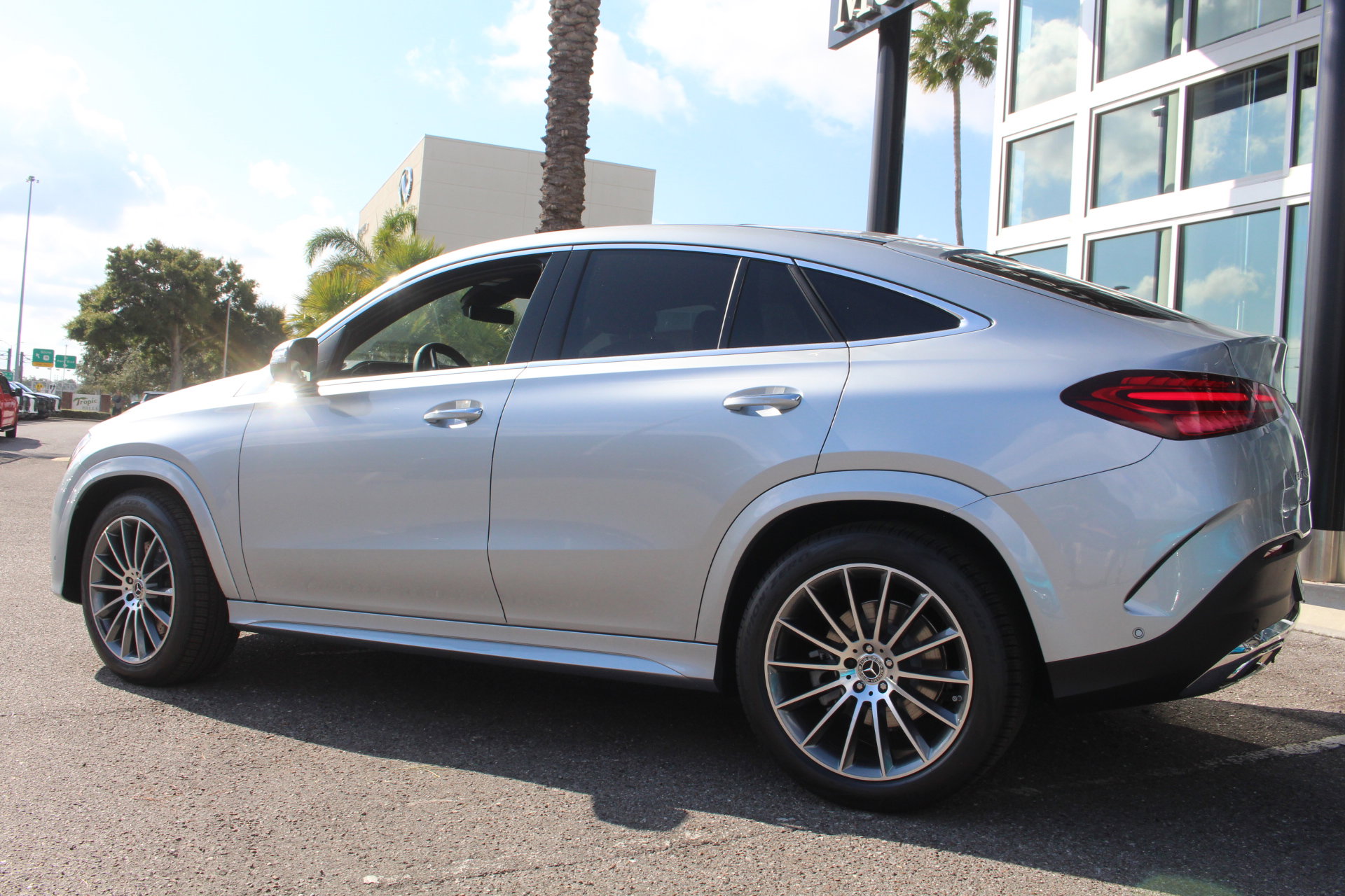 2026 Mercedes Benz GLE 450 4MATIC photo 4