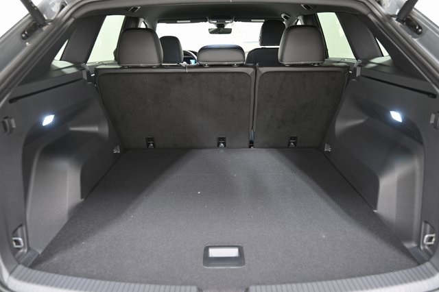 2025 Volkswagen Atlas Cross Sport SE Technology photo 11
