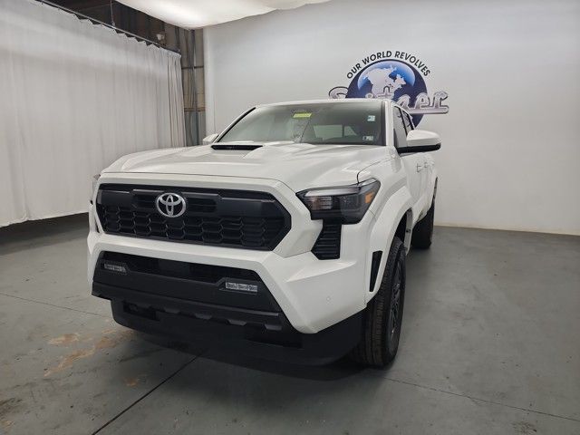 2024 Toyota Tacoma 4x4 Double Cab photo 8
