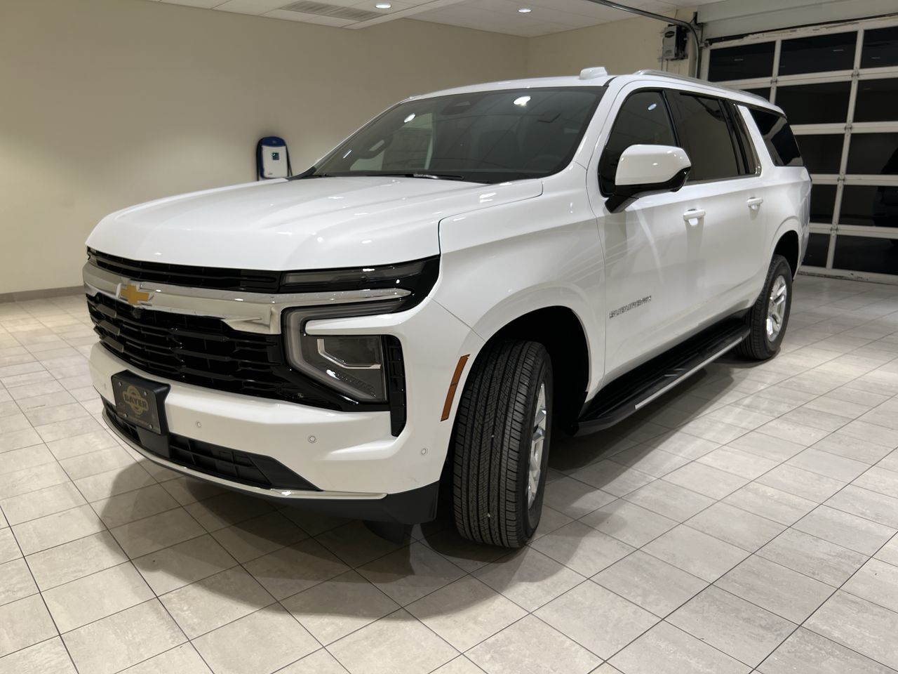 2025 Chevrolet Suburban LS's photo