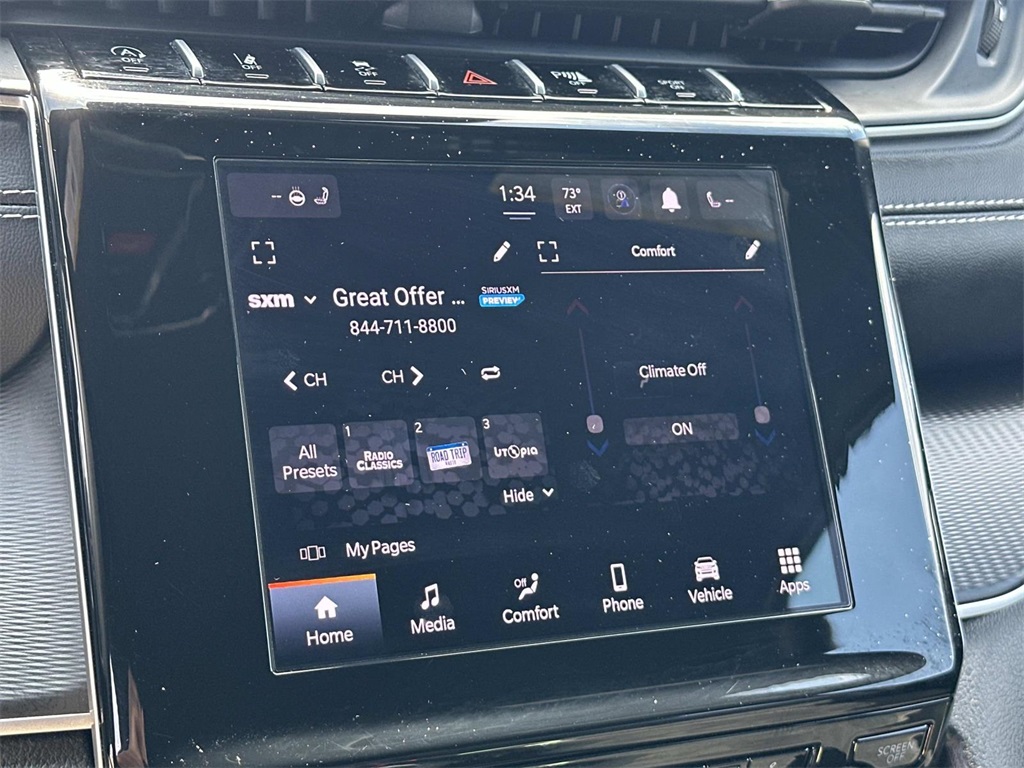 2024 Jeep Grand Cherokee Altitude photo 2