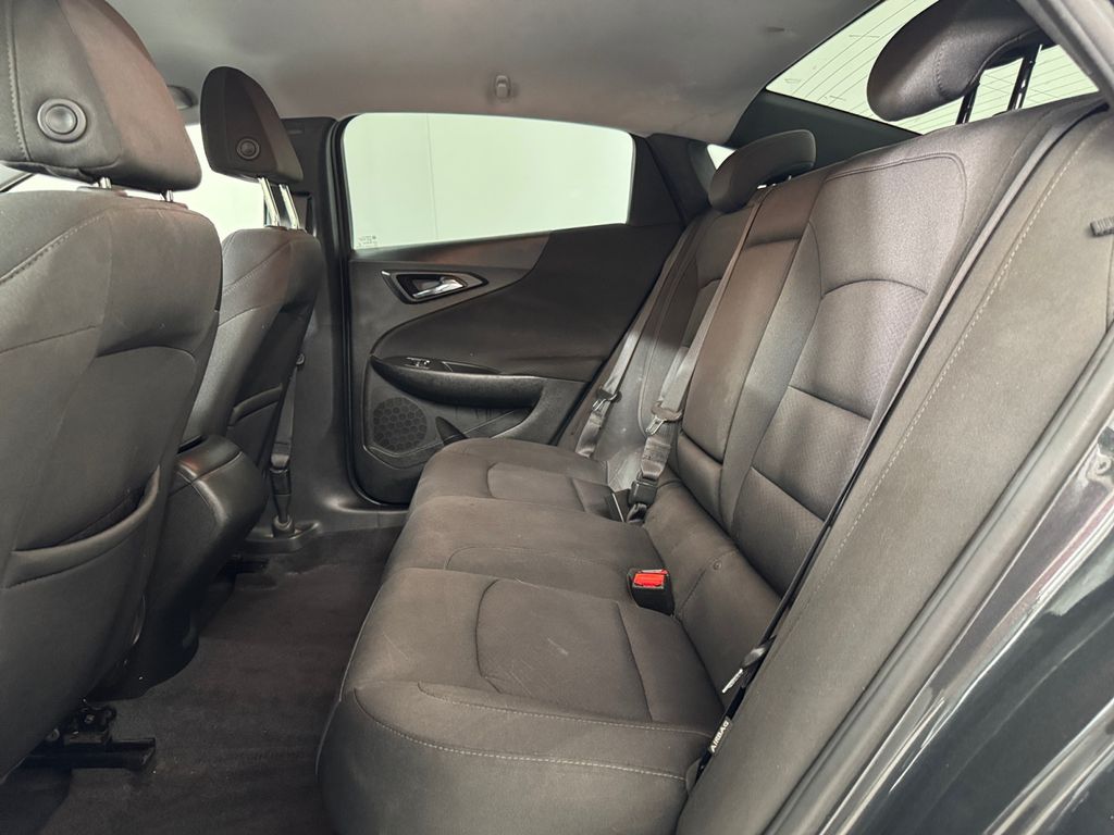 2018 Chevrolet Malibu photo 19