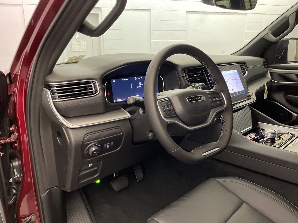 2025 Jeep Wagoneer L Series II photo 10