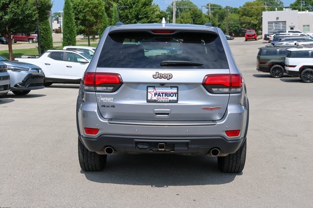Used 2021 Silver Jeep Trailhawk image 4