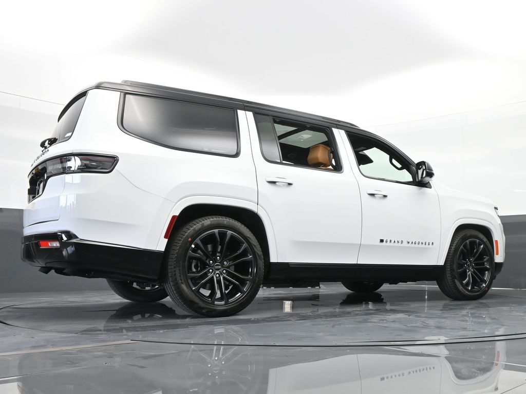 2024 Jeep Grand Wagoneer III photo 4