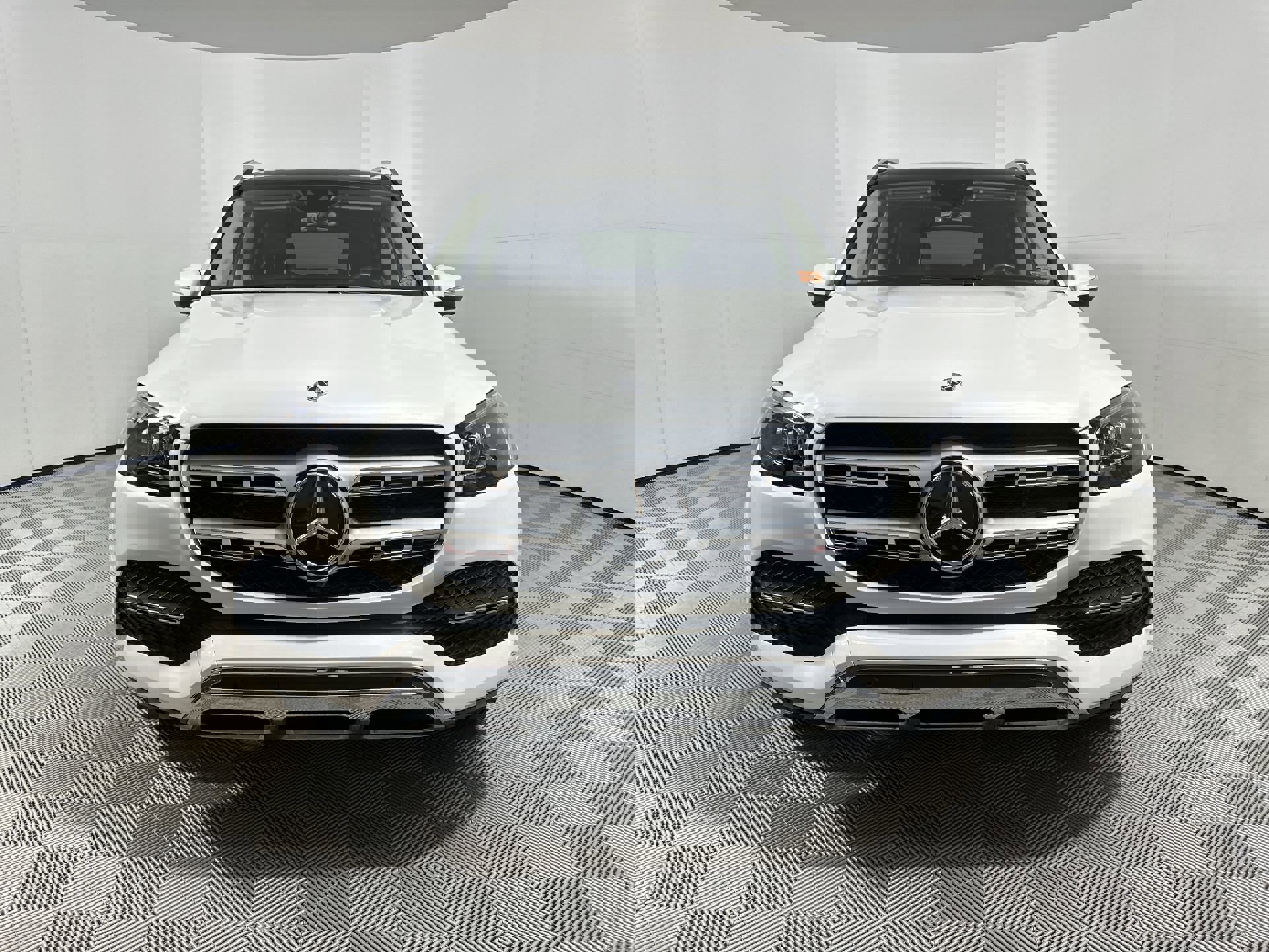 2022 Mercedes Benz GLS 450 4MATIC photo 3