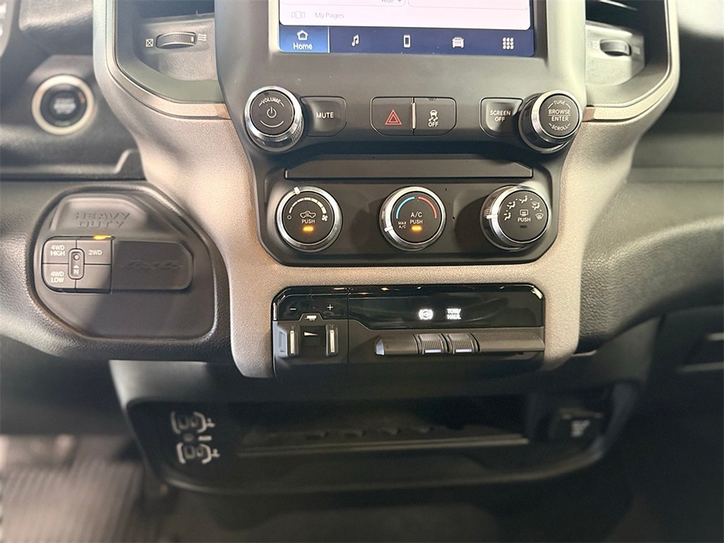 2024 Ram 2500 Tradesman photo 9