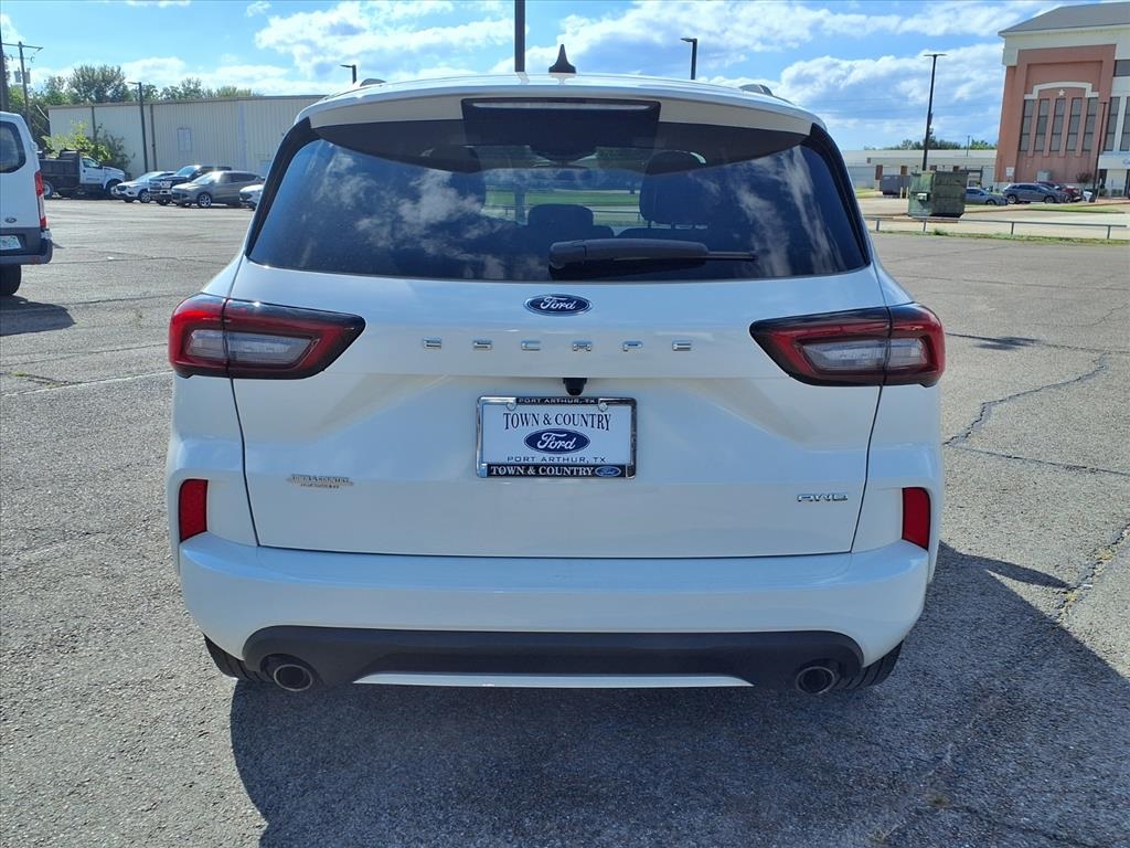 2024 Ford Escape ST-Line photo 20