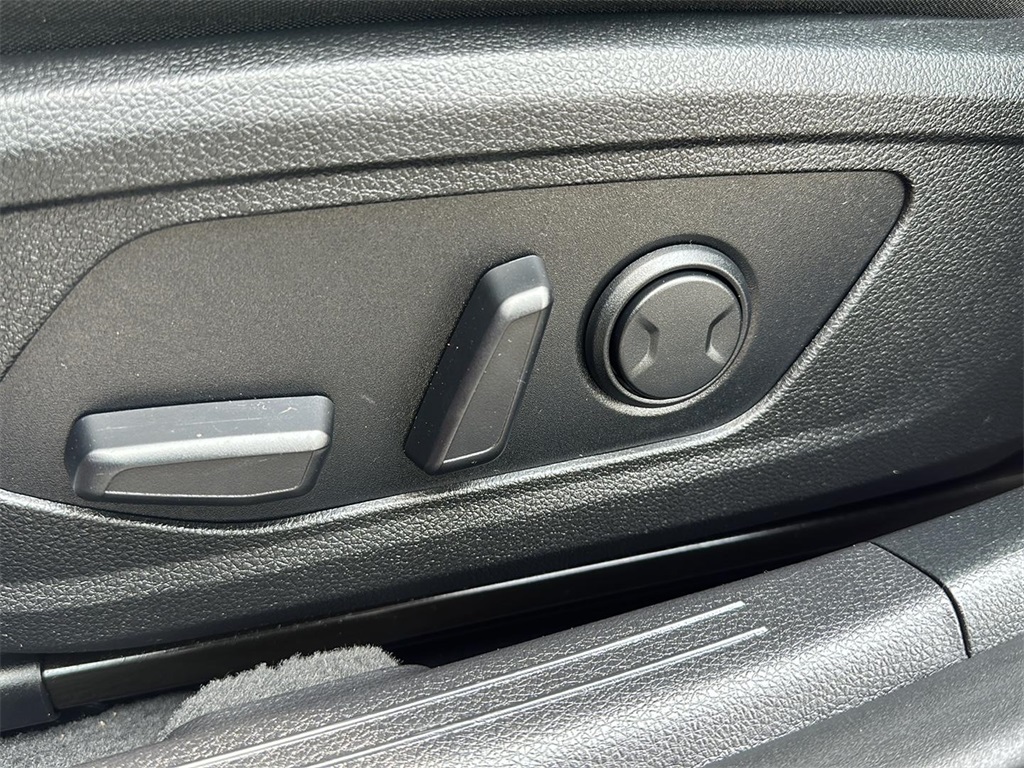 2022 Kia K5 GT-Line photo 21