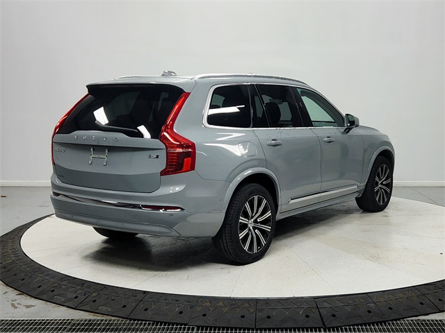 2025 Volvo XC90 Plus photo 7