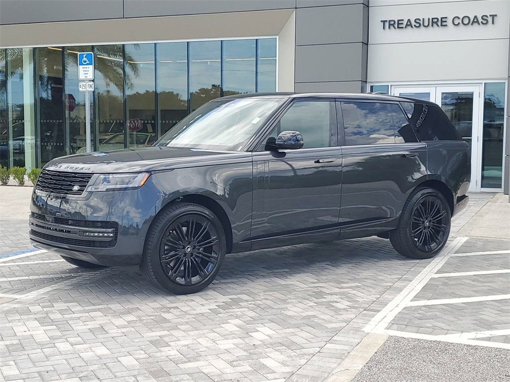 2025 Land Rover Range Rover SE's photo