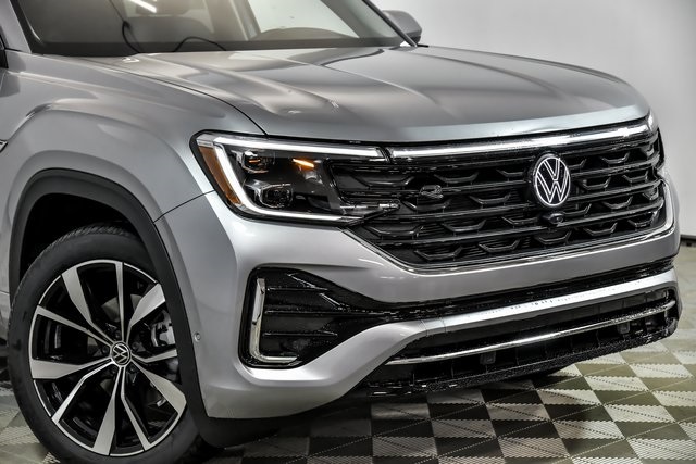 2024 Volkswagen Atlas SEL Premium R-Line photo 2