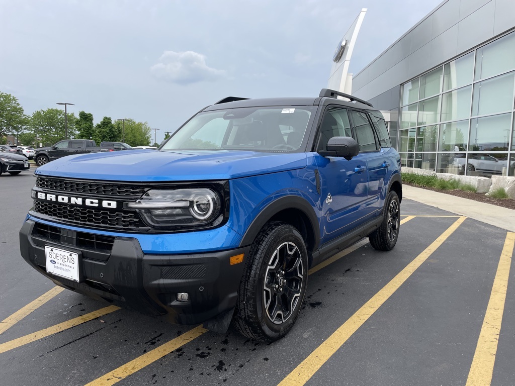 2025 Ford Bronco Sport Outer Banks photo 2